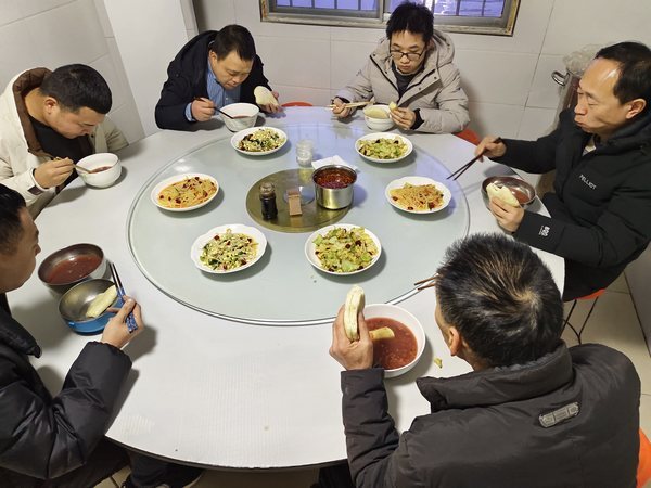 陜煤建設路橋分公司：心系職工辦實事，暖心舉措惠職工