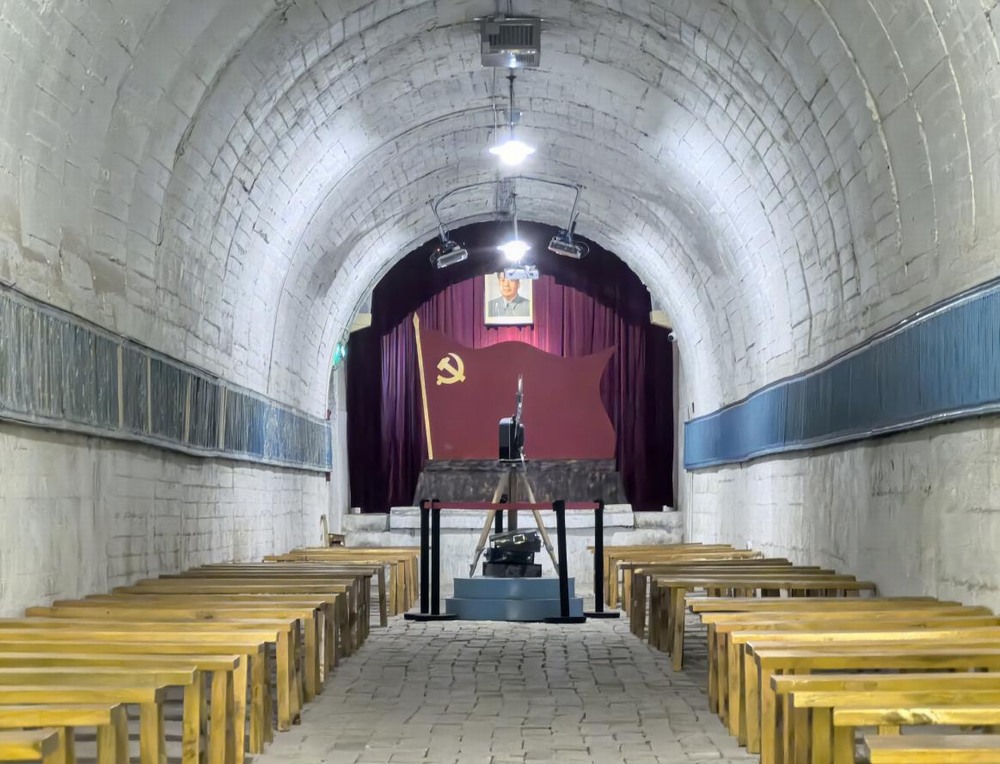 陜煤建設銅煤公司:探訪“地下長城” 汲取紅色力量