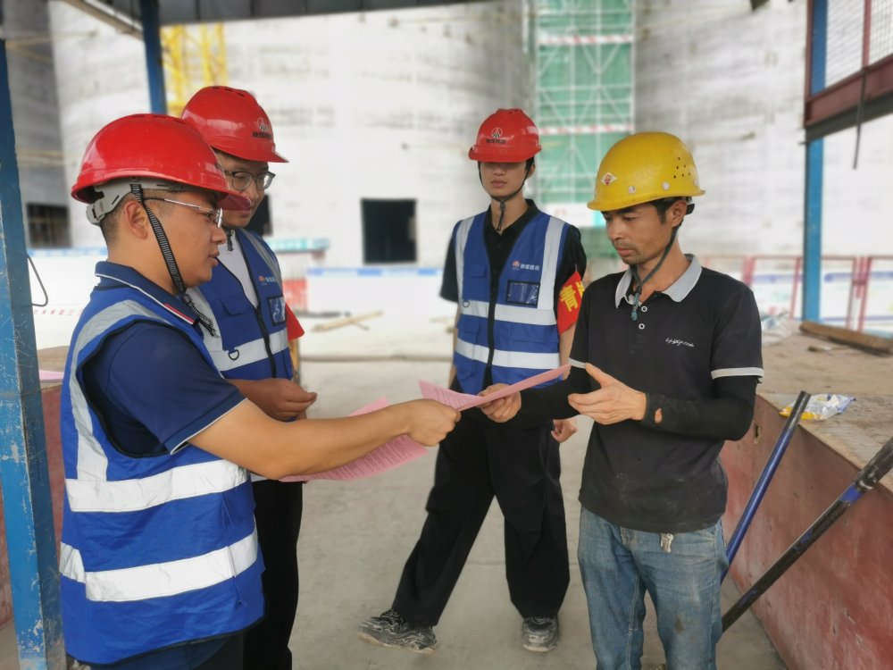 “炎值”勁爆!看陜煤建設韓城分公司土建十一項目部如何積極應對高溫“烤”驗