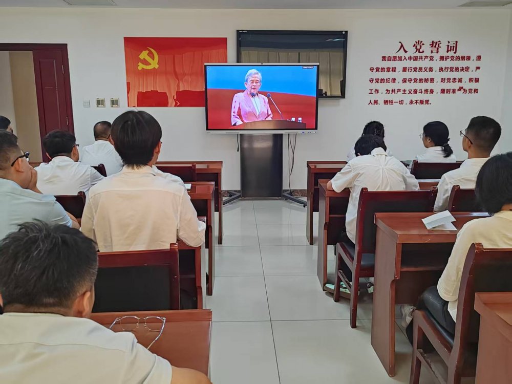 陜煤建設(shè)煤礦運(yùn)營服務(wù)分公司:深學(xué)先進(jìn)黨員事跡 凝聚高質(zhì)量發(fā)展新動(dòng)能